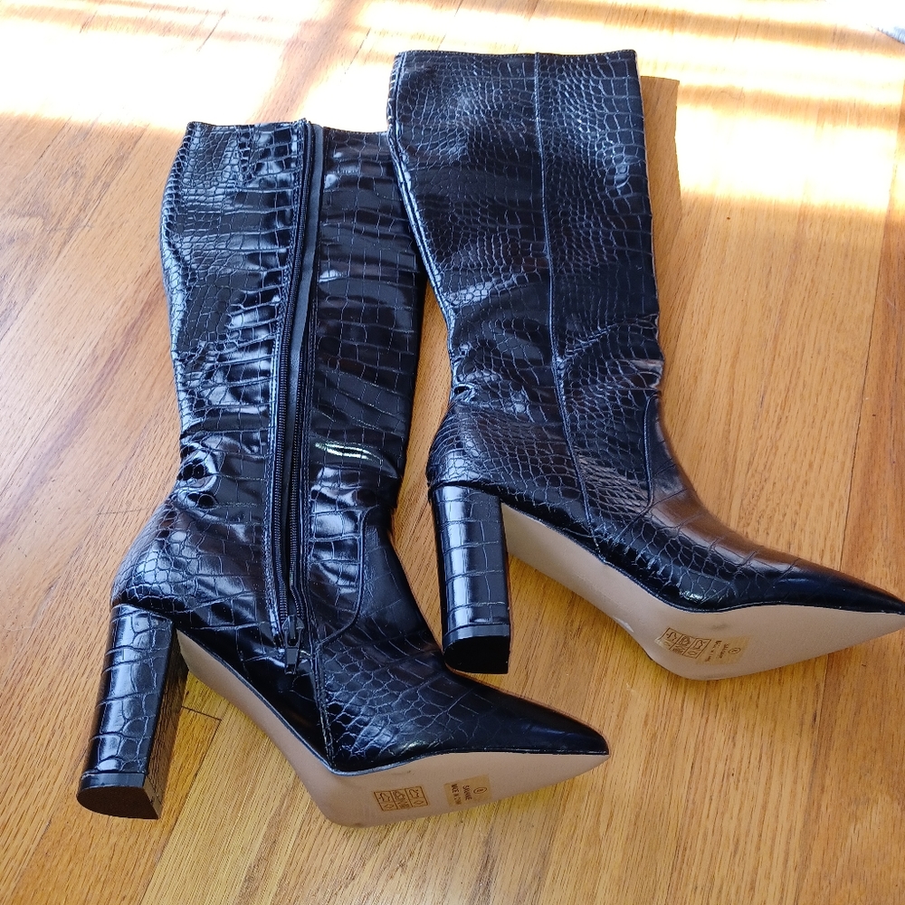 Knee high black croc Catherine  malandrino